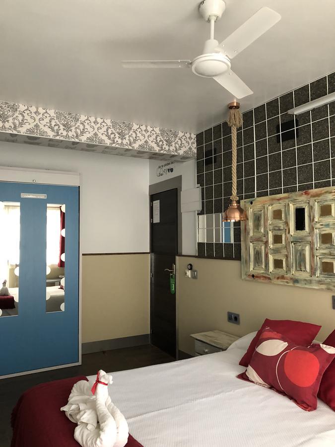 Hostal Boutique Luna De Gavin Cullera Exterior foto